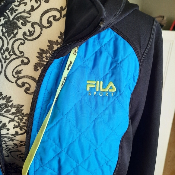 SALE Fila fleece hoodie/jacket - Picture 3 of 8